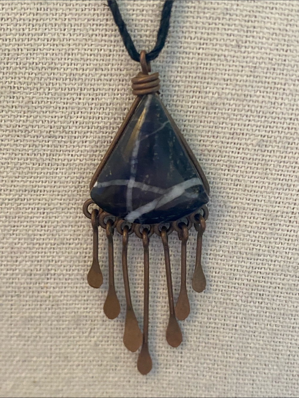 Natural Black Stone Copper Wire Fringe Pendant Necklace Adjustable 28”